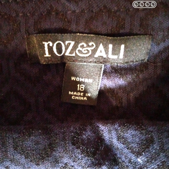 Roz & Ali Patterned Stretch Slacks - Picture 3 of 11